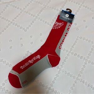 Detroit Red Wings Hockey Red Gray Logo Crew Socks For Bare Feet Large